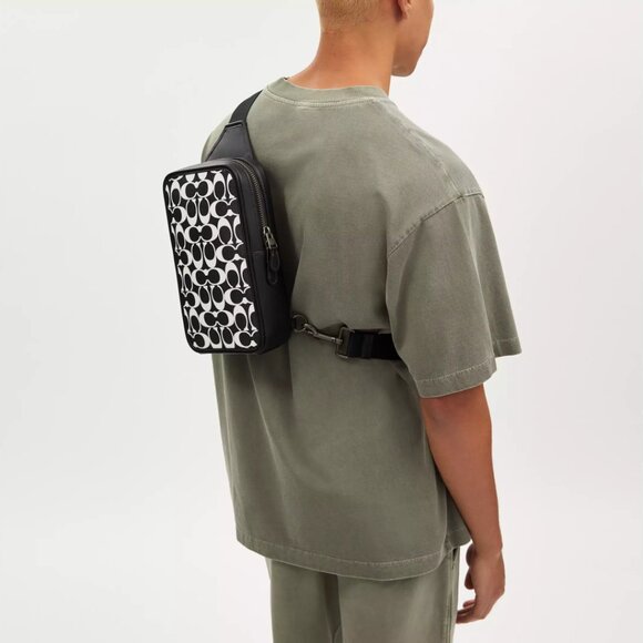 🥰coach Sullivan Pack In Signature Canvas - Picture 5 of 12